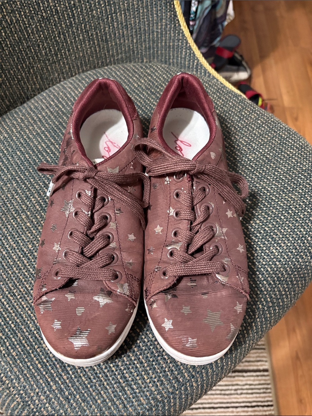 Ellen Degeneres Women's Burgundy Star-Print Sneakers